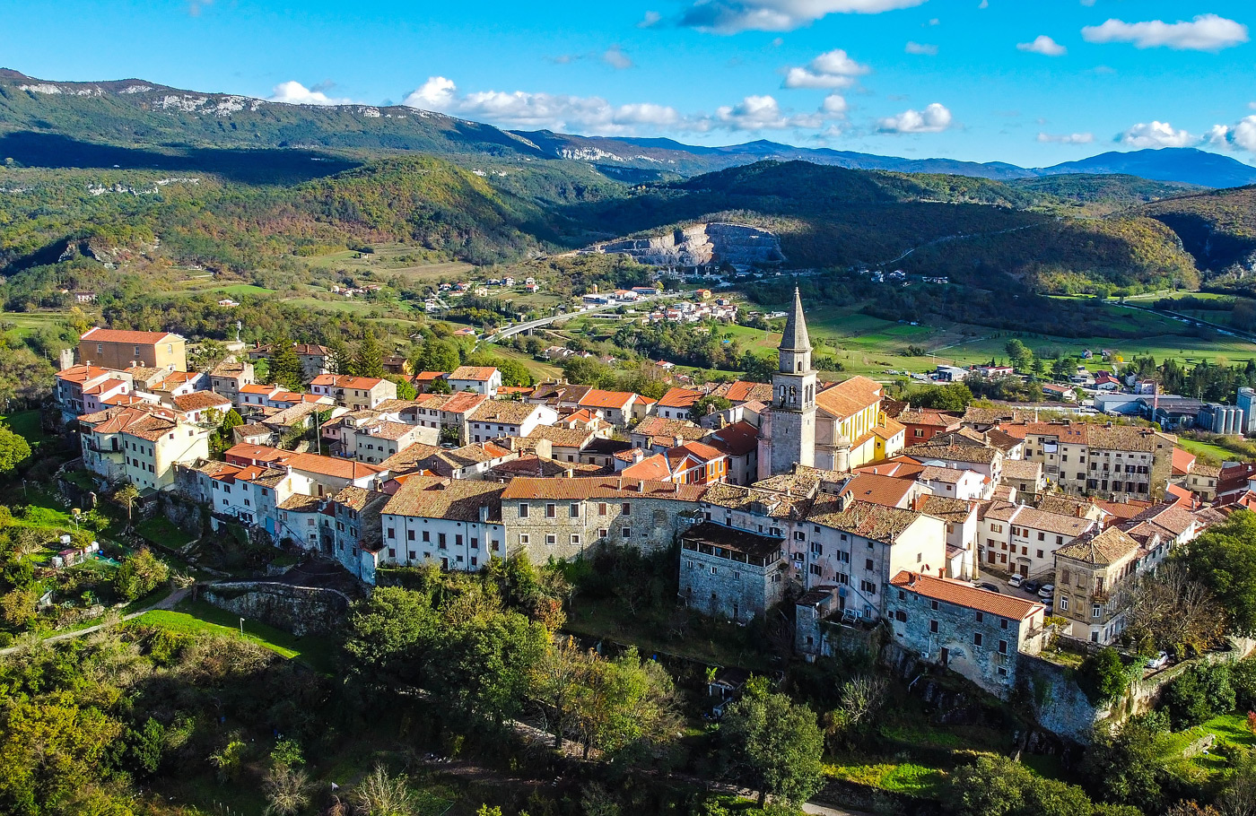 Maaskant Reizen, rondreis, comfort-class touringcar, Cultuurrondreis Slovenië, Italië & Kroatië Met o.a. Ljubljana, Triëste, eiland Krk & de parels van Istrië
