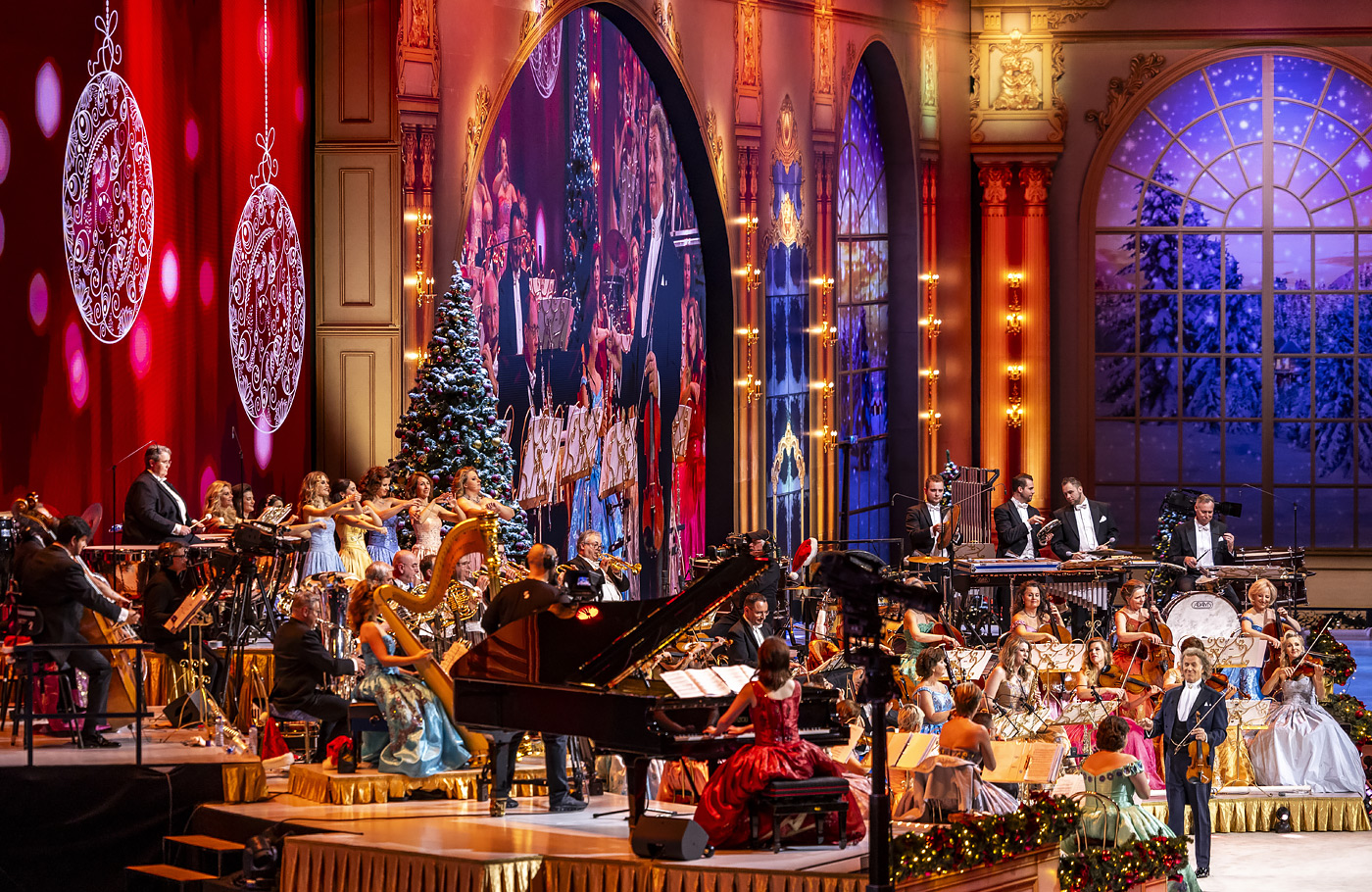 dagreis van Maaskant Reizen naar André Rieu's kerst in Maastricht, reis per tourist-class touringcar 
