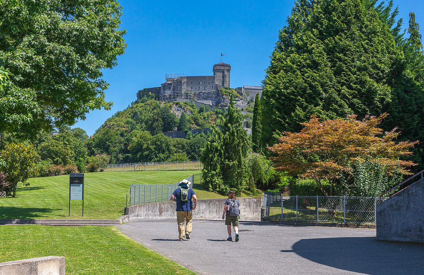 7-daagse comfort-class Busreis Lourdes met stadswandeling in Lourdes, internationale mis & middagtocht Pyreneeën!