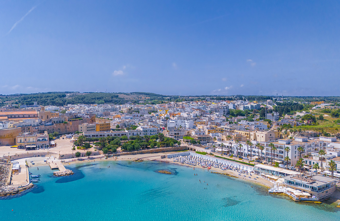 Rondreis Apulië, Maaskant Reizen, rondreis per luxe comfort-class touringcar we bezoeken o.a. Lecce, Alberobello, Cisternino, Monopoli, Polignano, Matera en Bari.