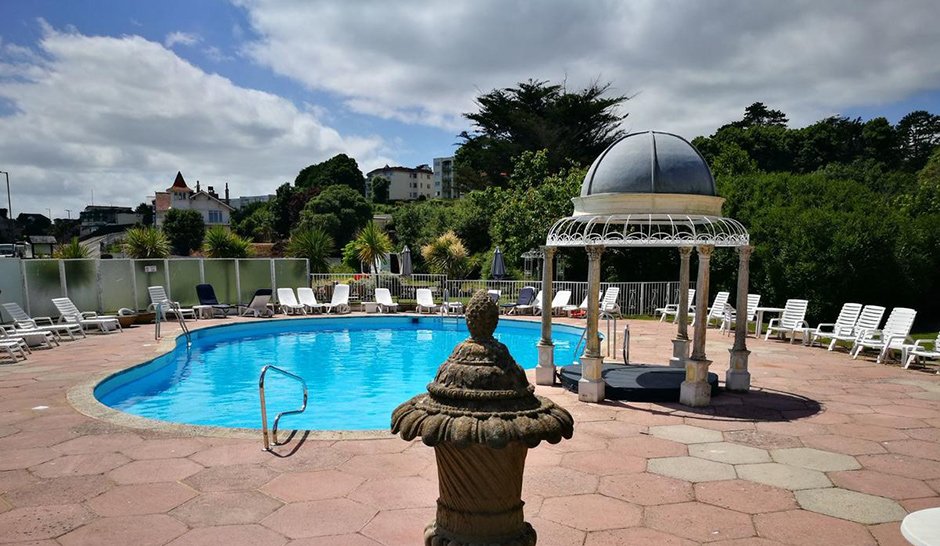 b0ukto_engelse_riviera_torquay_009.jpg