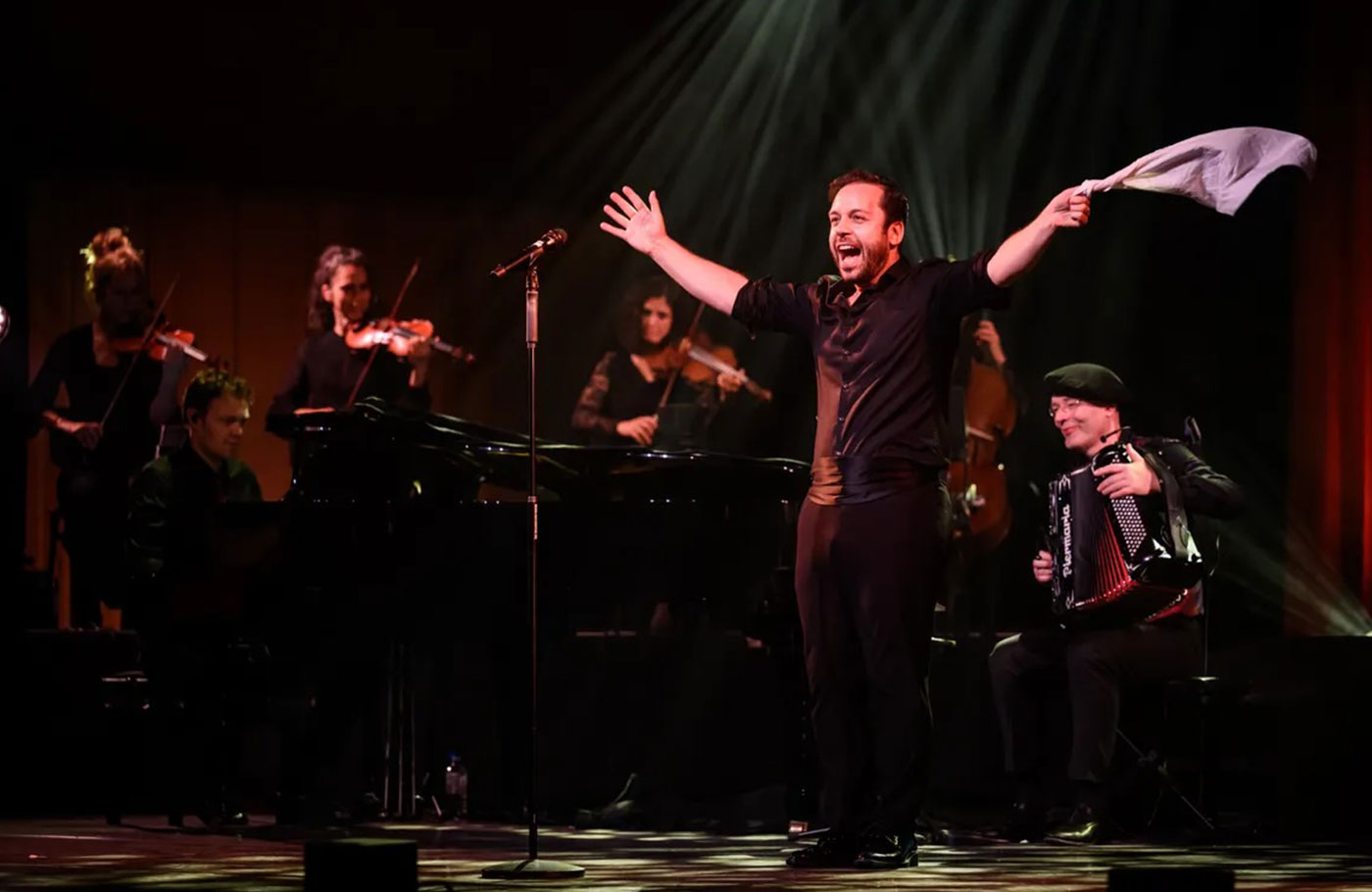 Dagtocht Chanson, Jacques Brel, Edith Piaf, World Forum Den Haag