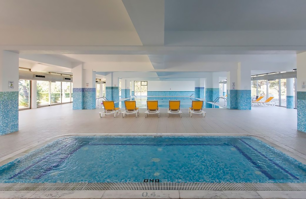 Busreis per comfort-class touringcar naar de Algarve met 2-weken verblijf in Albufeira in 4-sterren aparthotel Alfagar Alto da Colina Aparthotel