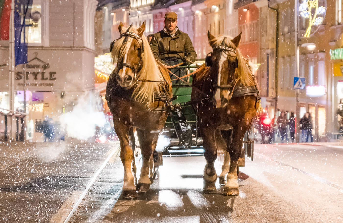 Met Maaskant Reizen per comfort-class touringcar op een mooie Kerstreis Oostenrijk met Karinthië, Klagenfurt, Salzburg, Weissensee en Heiligenblut