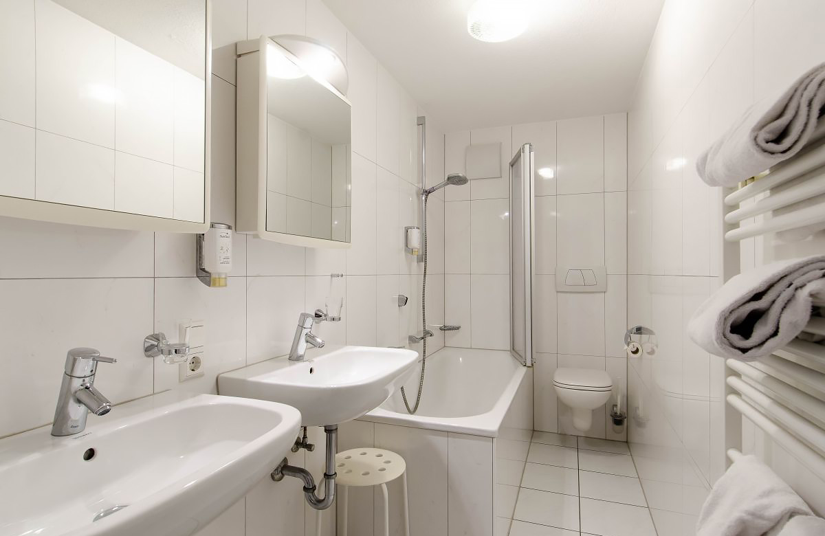 Busreis, Zwarte Woud, Maaskant Reizen