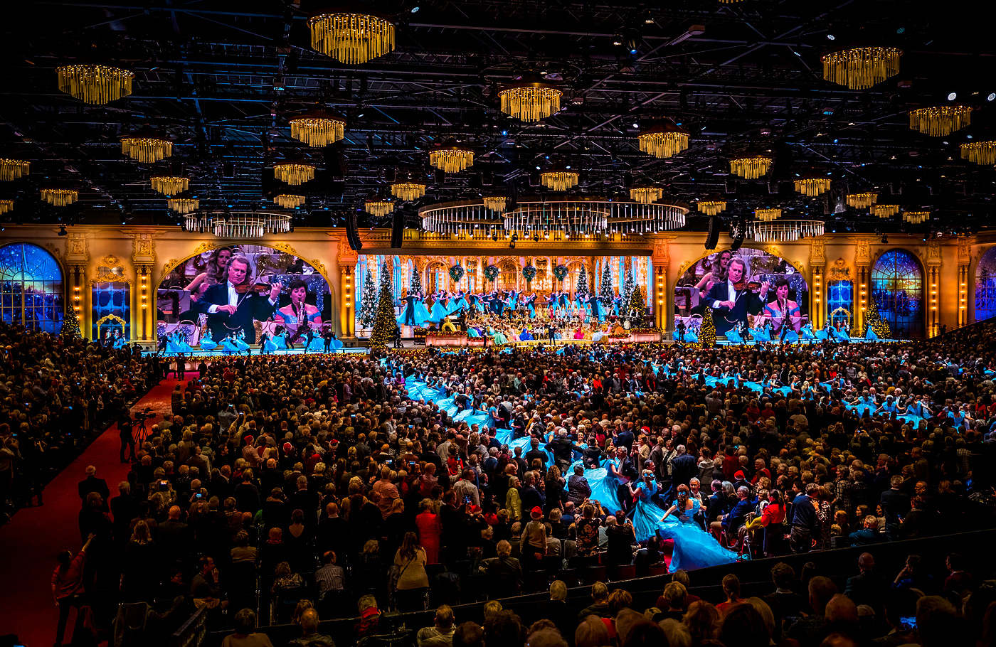 dagreis van Maaskant Reizen naar André Rieu's kerst in Maastricht, reis per tourist-class touringcar 