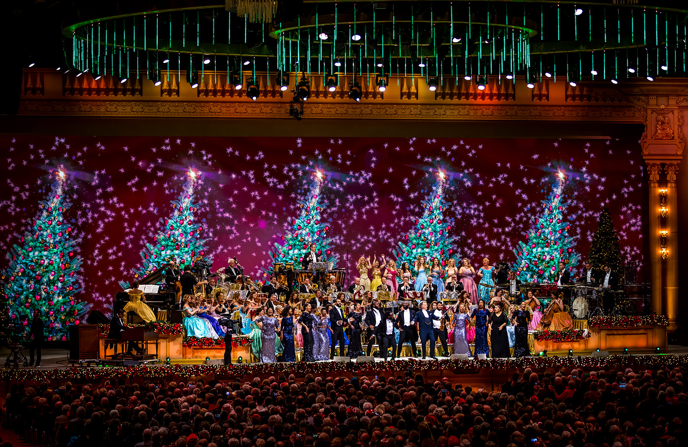 dagreis van Maaskant Reizen naar André Rieu's kerst in Maastricht, reis per tourist-class touringcar 