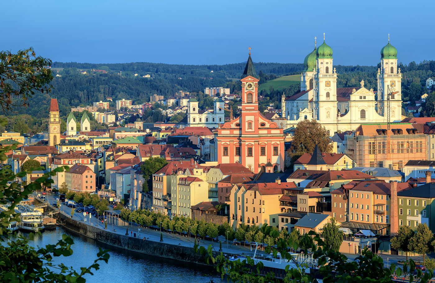 Busreis van Maaskant Reizen, per comfort-class touringcar naarBeieren, Zuid-Duitsland met Regensburg, Passau, Zuid-Bohemen & Ceský Krumlov