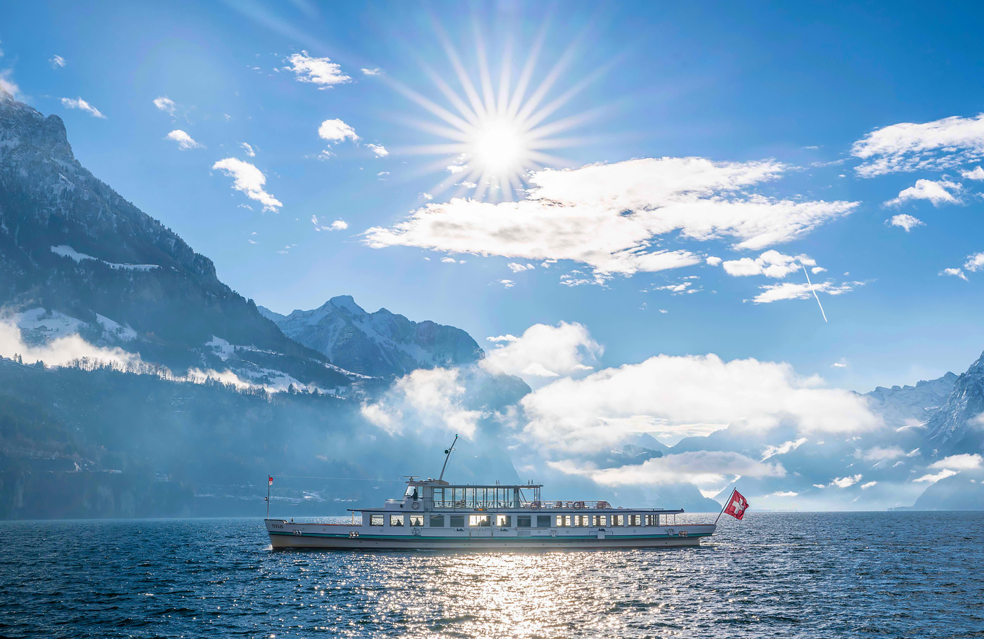 Per comfort-class touringcar van Maaskant Reizen naar Hoogtepunten van Zwitserland, 12 daagse ultieme rondreis  Met o.a. 3 treinreizen, Grindelwald, Zermatt, Davos, Chur, Lago Maggiore en Zürich