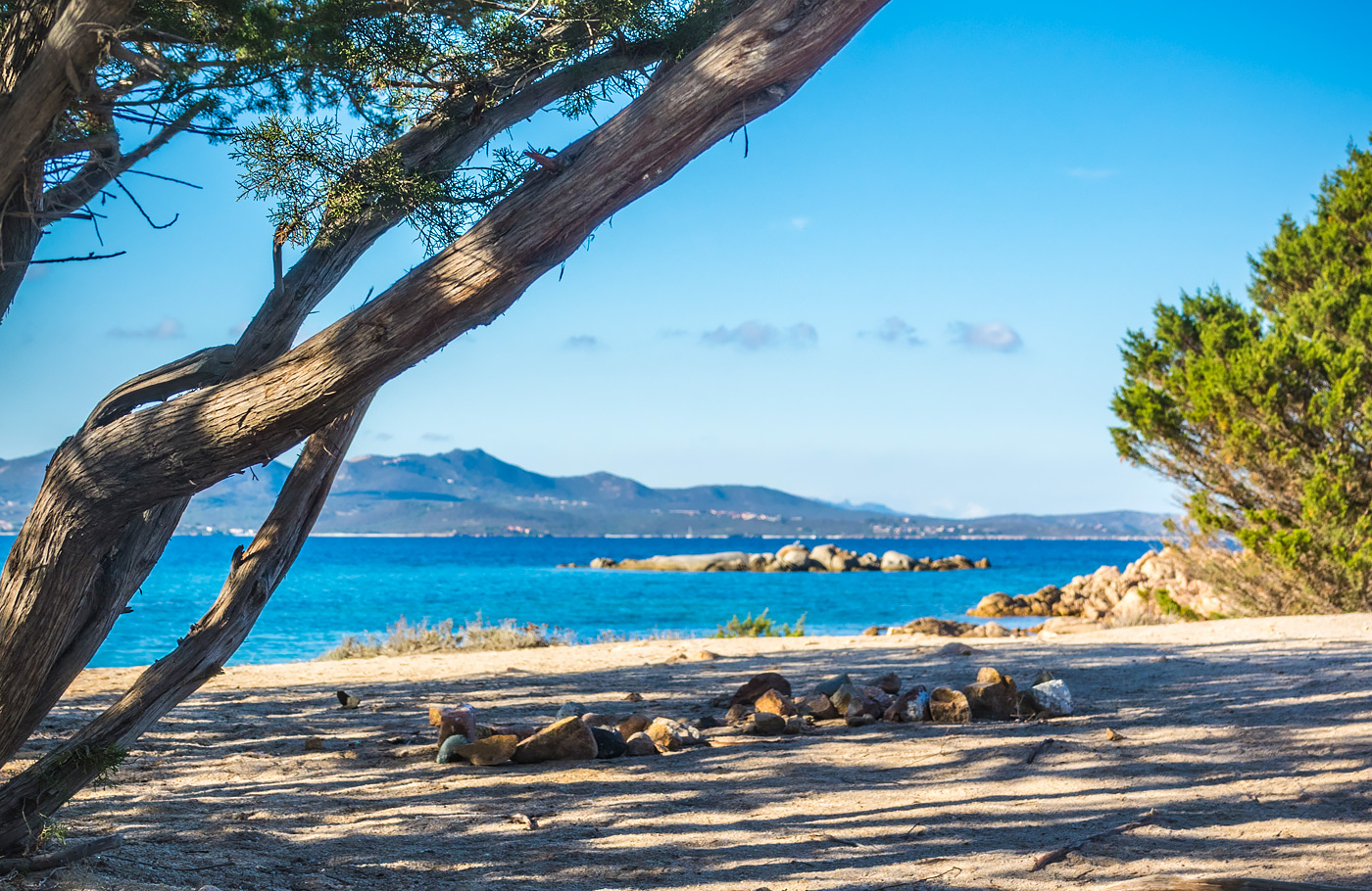rondreis per comfort-class touringcar Met o.a. Cap Corse, Les Calanches, Ajaccio, Bonifacio, Nuoro, La Maddalena en de Costa Smeralda