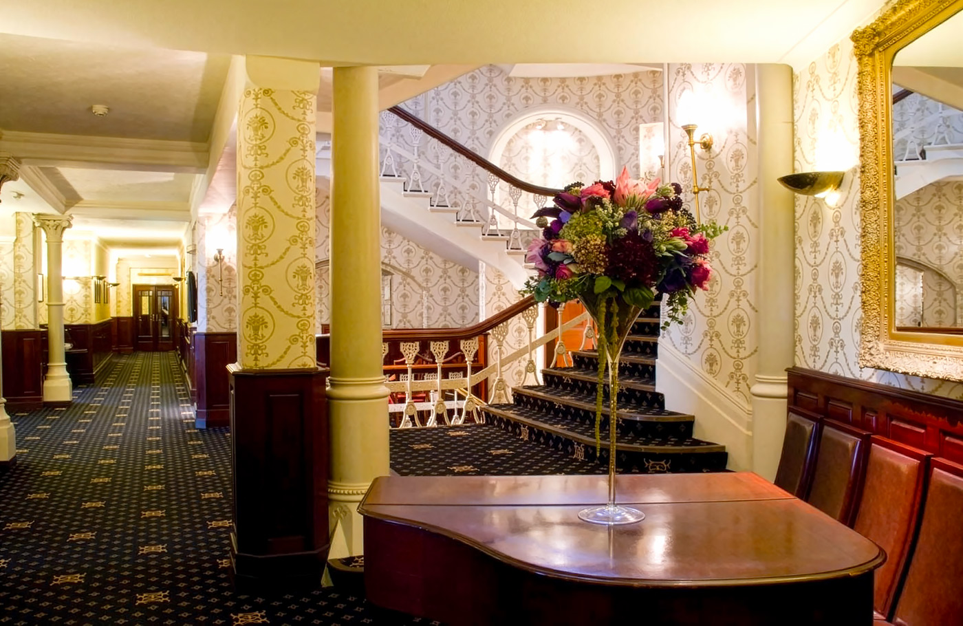 Met Maaskant Reizen per comfort-class touringcar naar Cornwall met Isle of Wight Met o.a. Southampton, Exeter, St. Michael's Mount, Tintagel, Land's End, Dartmoor en Plymouth.