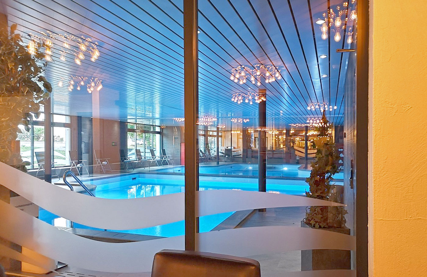 7-daagse reis per comfort-class touringcar van Maaskant Reizen; Zwitserland per bus en trein Busreis Zwitserland met treinreizen over Berninapas en Glacier Traject