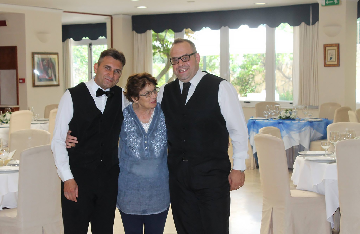 Reis per comfort-class touringcar, compleet verzorgd, Maaskant Reizen Met o.a. Montecassiono, Pompeï, Napels, Sorrento, Maiori en de Amalfikust