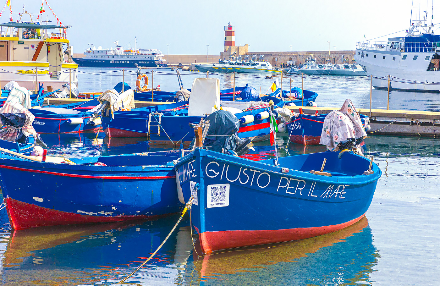 Rondreis Apulië, Maaskant Reizen, rondreis per luxe comfort-class touringcar we bezoeken o.a. Lecce, Alberobello, Cisternino, Monopoli, Polignano, Matera en Bari.