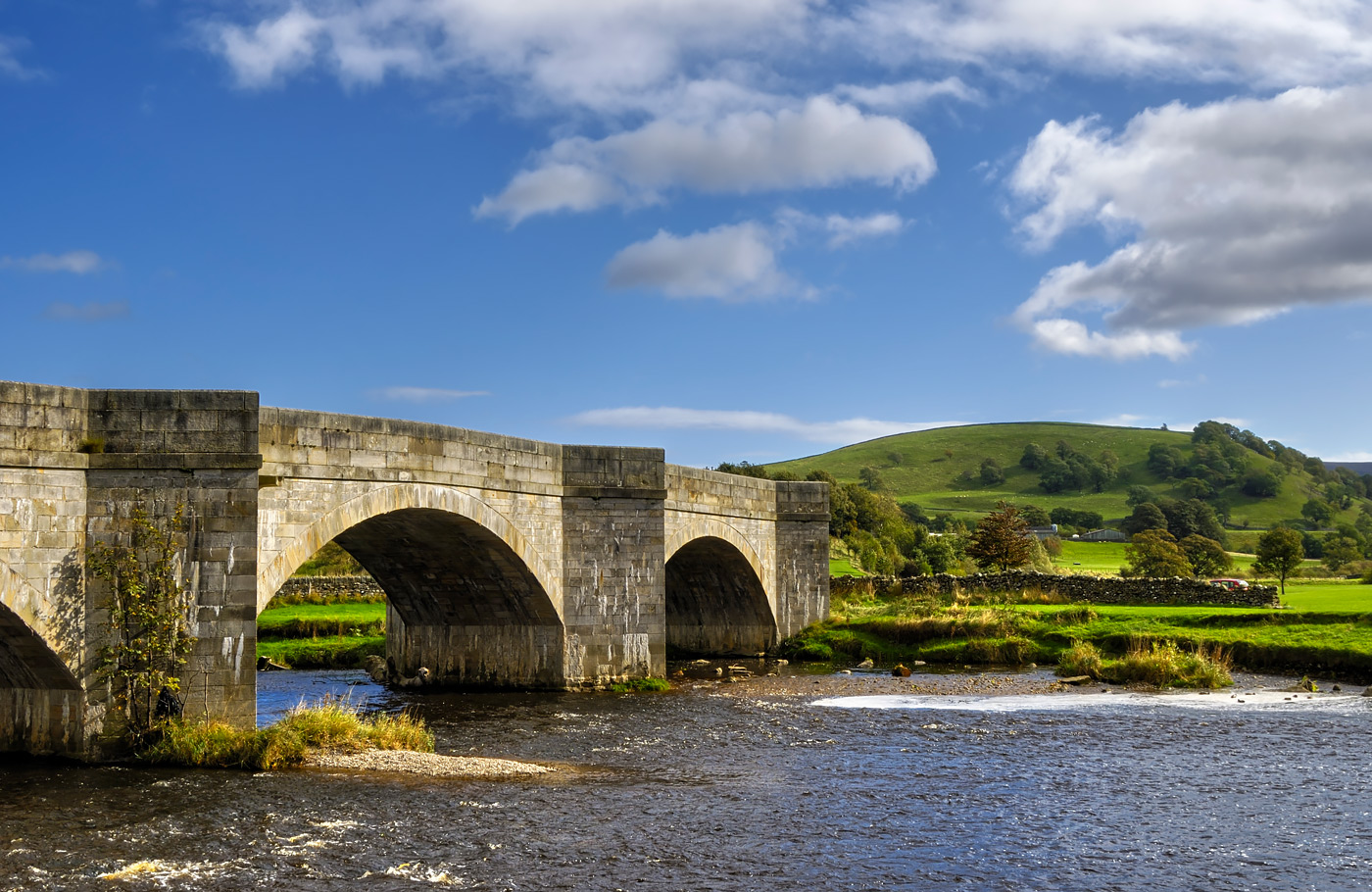 Met Maaskant Reizen per comfort-class touringcar maken we de Engeland & Schotland Rondreis Met York, Edinburgh, Fort William, Eiland Mull en Lake District!