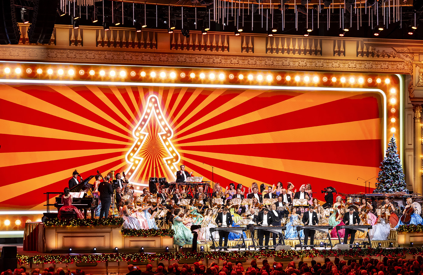 dagreis van Maaskant Reizen naar André Rieu's kerst in Maastricht, reis per tourist-class touringcar 