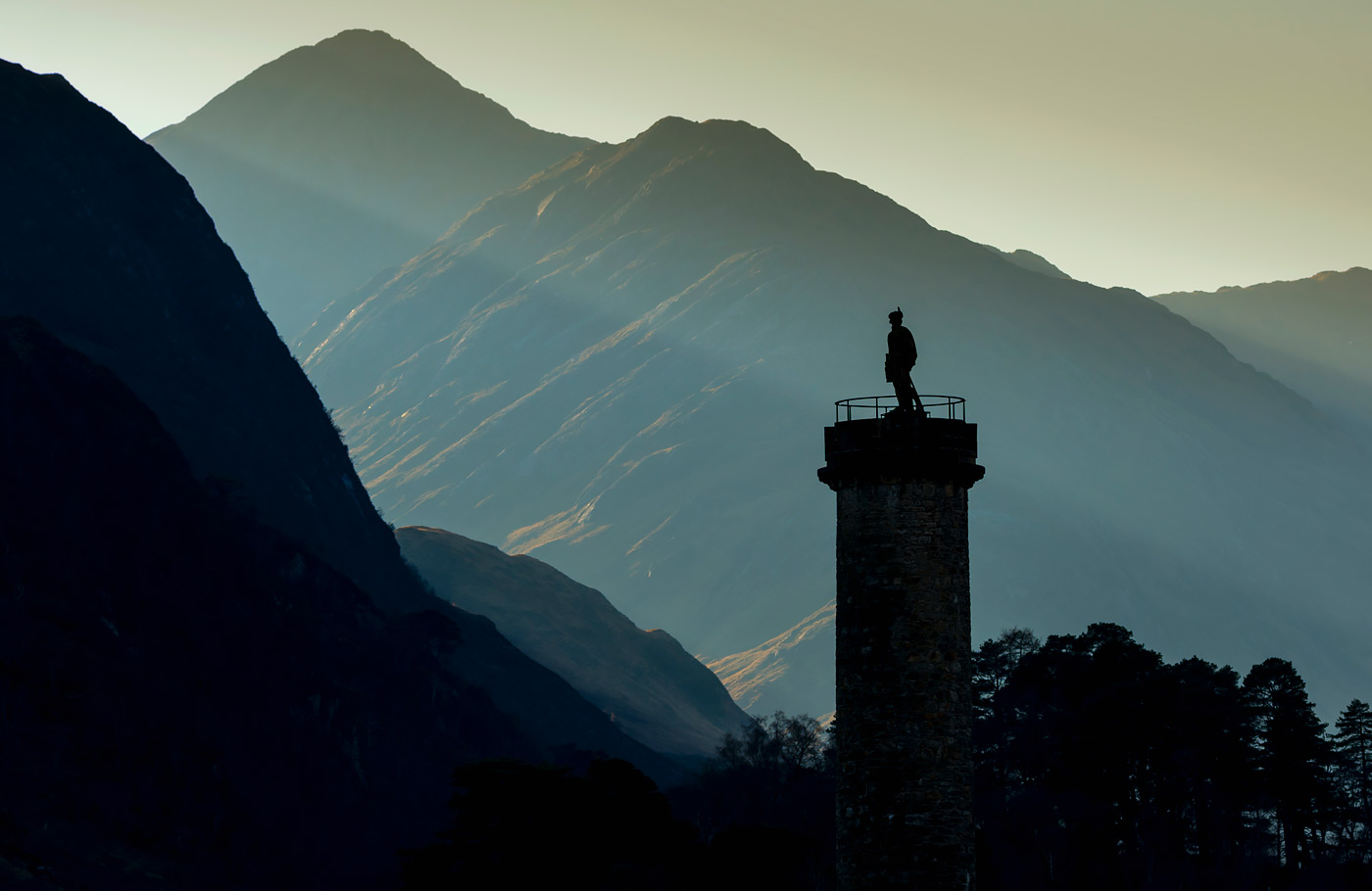 Met Maaskant Reizen per comfort-class touringcar maken we de Engeland & Schotland Rondreis Met York, Edinburgh, Fort William, Eiland Mull en Lake District!