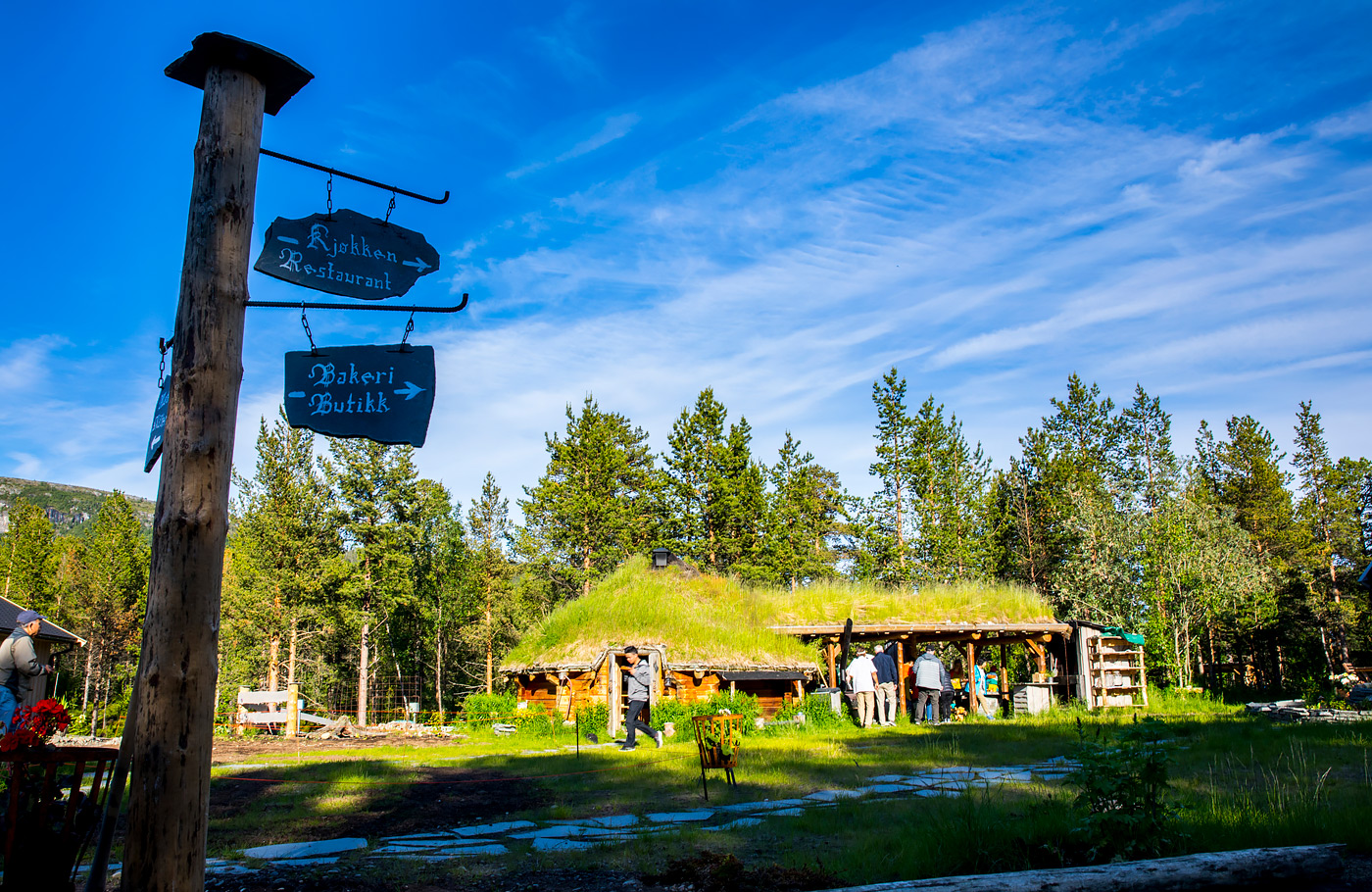 Busrondreis per comfort-class touringcar door Scandinavië met o.a. Noordkaap en Lofoten Met o.a. Stockholm, Poolcirkelcentrum, Santa Claus Village en Lapland.
