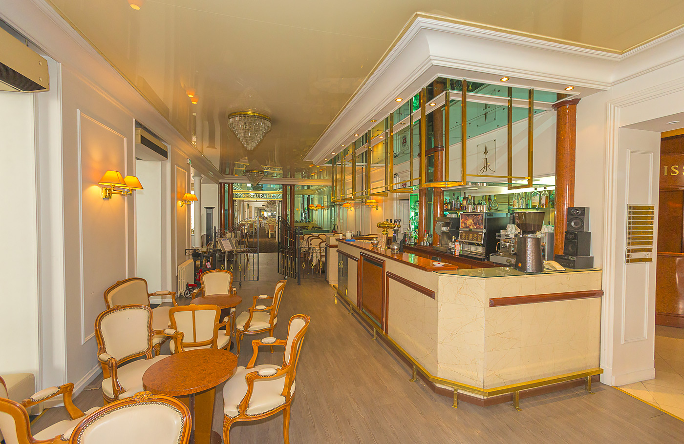 7-daagse comfort-class Busreis Lourdes met stadswandeling in Lourdes, internationale mis & middagtocht Pyreneeën!