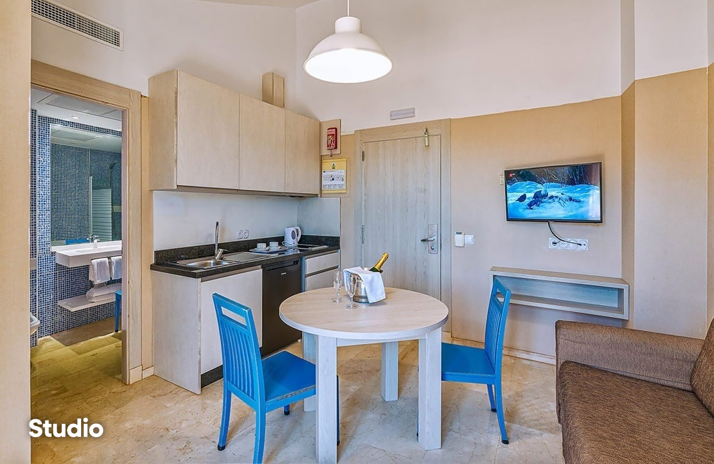 Met Maaskant Reizen Overwinteren aan de Costa del Sol, in 4-sterren aparthotel Benalmadena Palace