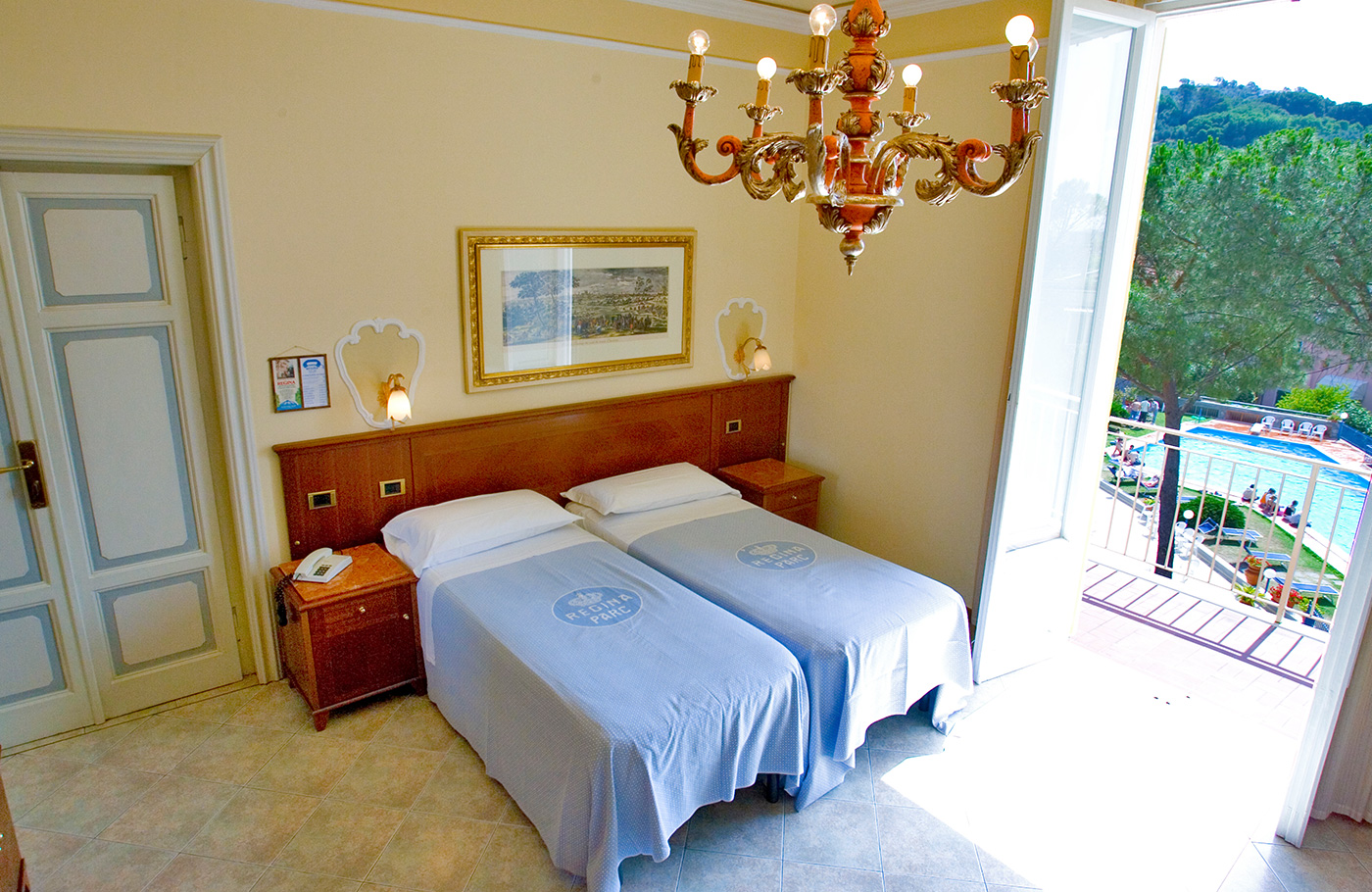 Maaskant Reizen, Busreis per comfort-class touringcar naar Toscane, geheel verzorgd met o.a. Cinque Terre, Pisa, Siëna, Florence, Volterra, Lucca & San Gimignano!