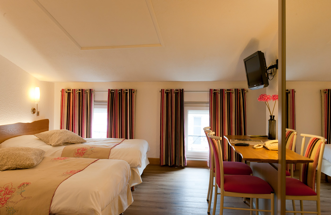 5-daagse reis per comfort-class touringcar van Maaskant Reizen; De Smaak van de Champagne Met o.a. Reims, Metz en Epernay