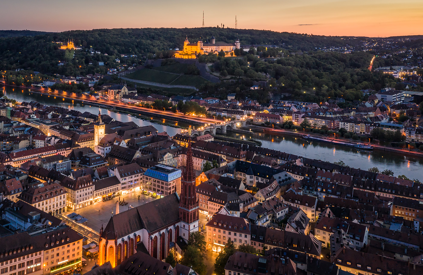 Busreis per comfort-class touringcar naar Beieren, de Romantische Straße Met o.a. Lohr am Main, Würzburg, Veitshöchheim, Bamberg, Rothenburg ob der Tauber en Dinkelsbühl