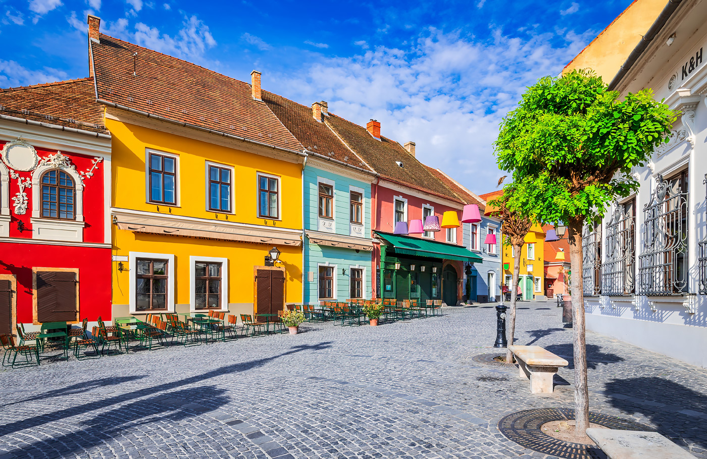 Met Maaskant Reizen, per comfort-class touringcar naar Betoverend Boedapest Met o.a. Boedapest, Donauknie, Szentendre en Kasteel Gödöllö
