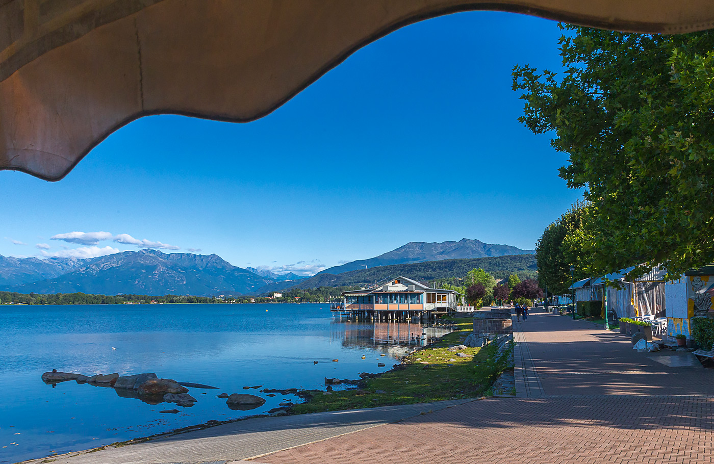 Busreis per comfort-class touringcar naar Noord-Italië Met o.a. Milaan, Turijn, Ricetta di Candela, Oropa en Ivrea
