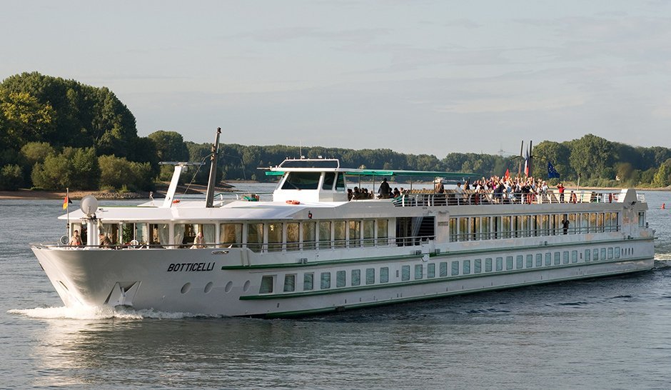 B0FRCS_Seine_Cruise_005.jpg
