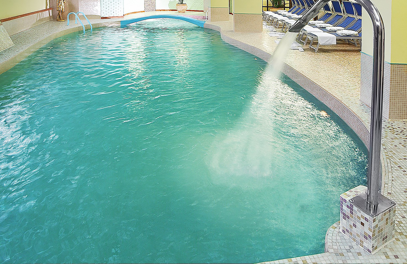 Maaskant Reizen, overwinterBusreis Italië met o.a. 2 weken verblijf op basis van half-pension in Giardini Naxos