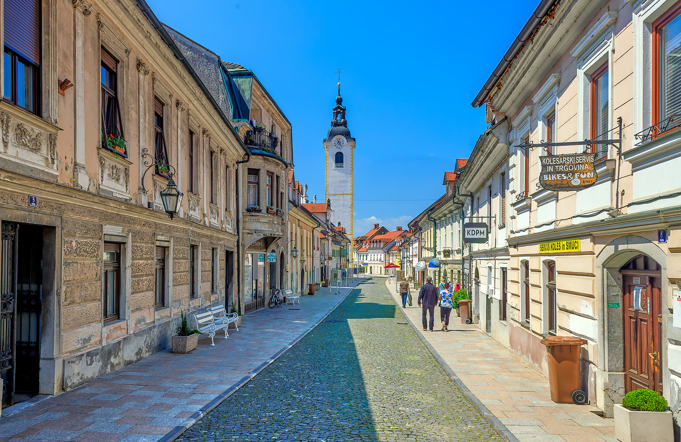 Excursiereis van Maaskant Reizen, per comfort-class touringcar Het meer van Bohinj & Sloveense Alpen Met o.a. Ljubljana, Postojna, Sloveense Alpen, Bled, Wörthersee en Klagenfurt