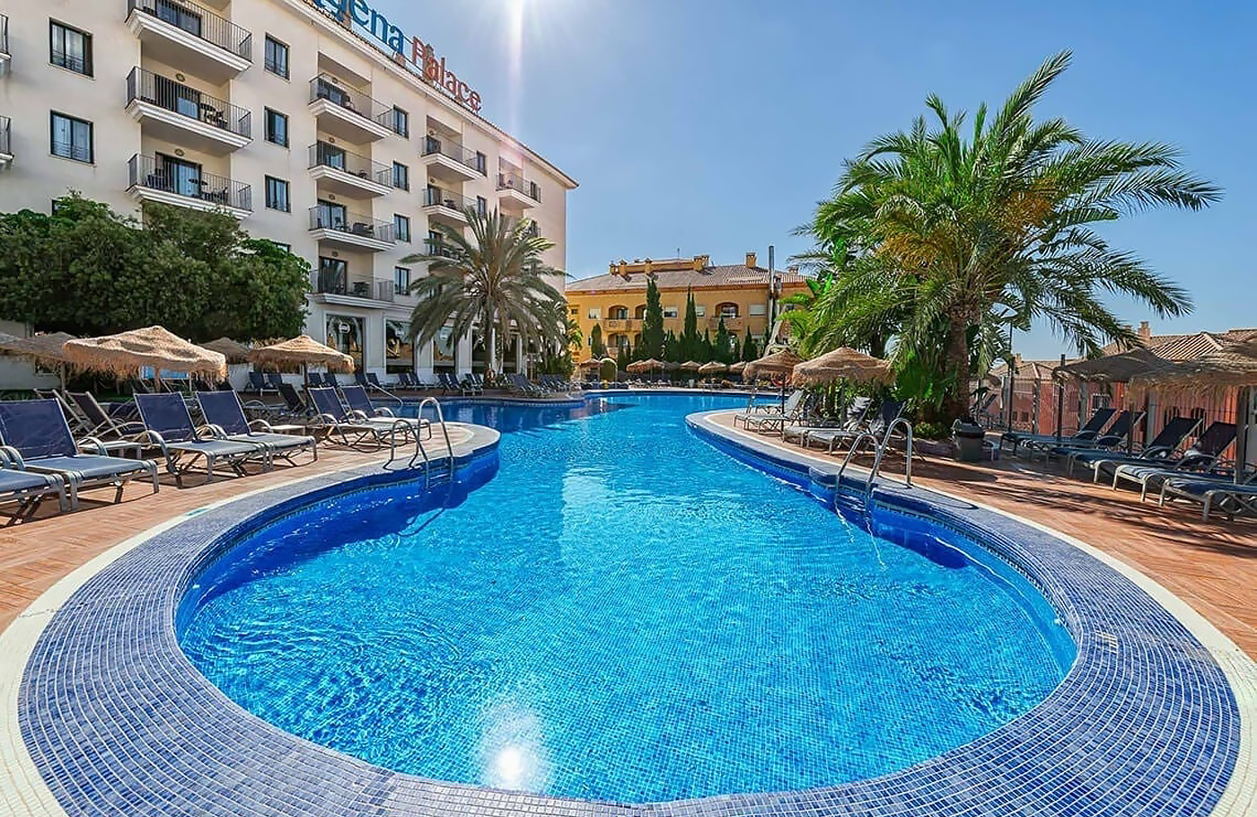 Met Maaskant Reizen Overwinteren aan de Costa del Sol, in 4-sterren aparthotel Benalmadena Palace