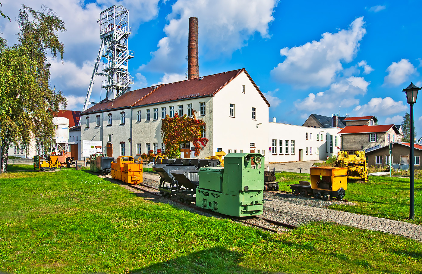 Per comfort-class touringcar van Maaskant Reizen naar Het Ertsgebergte en Saksische zilverroute Busreis Duitsland met o.a. Annaberg-Buchholz, Seiffen, Freiberg, Dresden, Schneeberg en Karlovy Vary