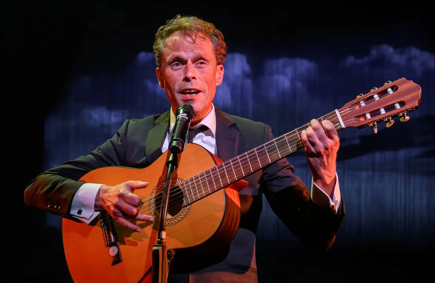 Dagtocht Chanson, Jacques Brel, Edith Piaf, World Forum Den Haag