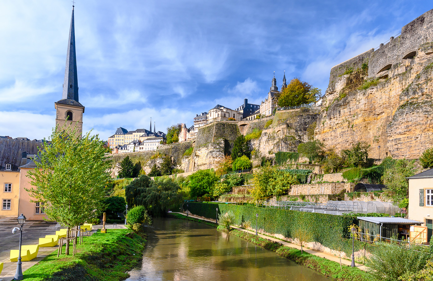 5-daagse reis per comfort-class touringcar naar Clervaux in Luxemburg, Met o.a. Vianden, Echternach, het Müllerthal en Luxemburg Stad