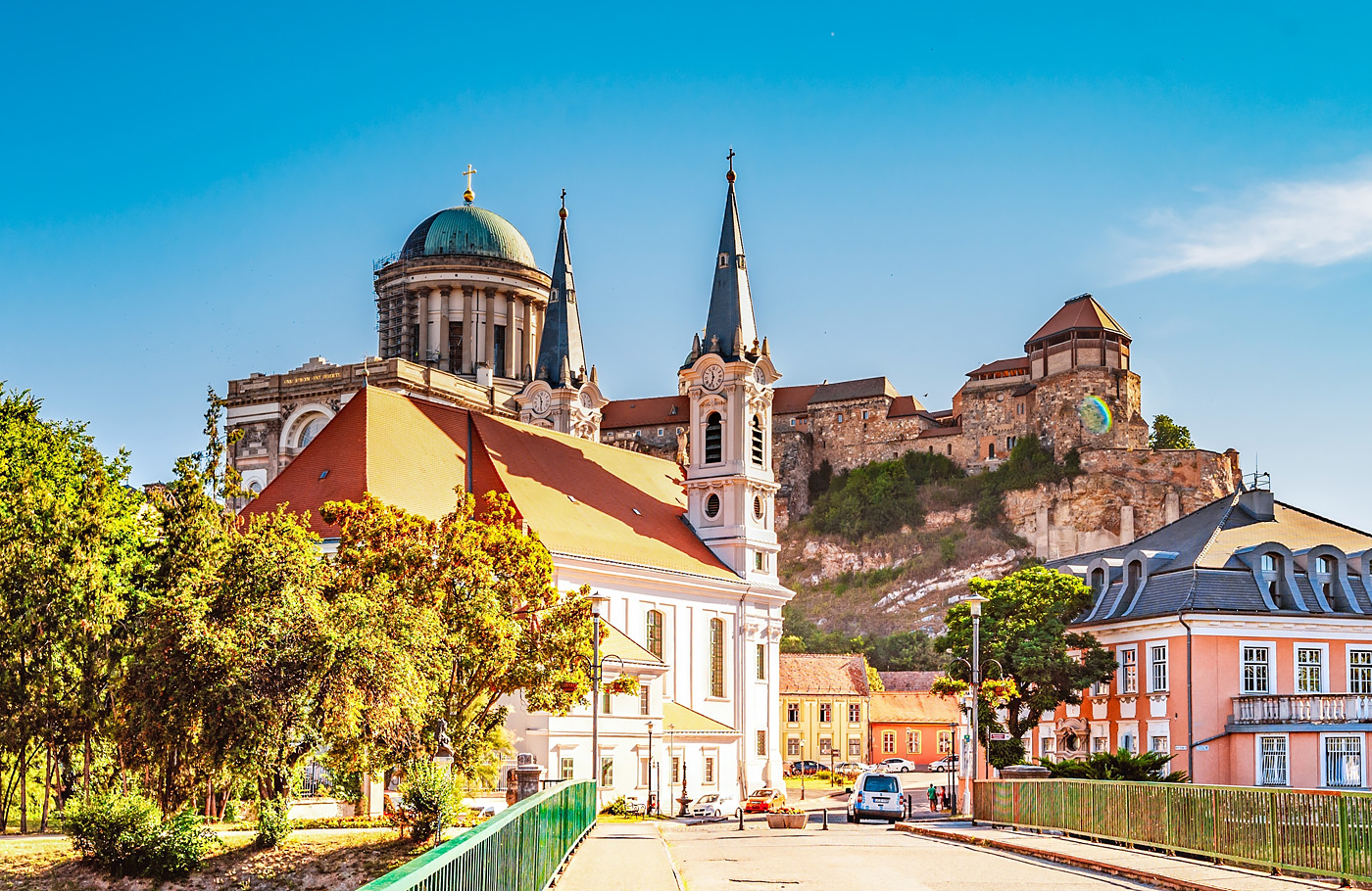 Met Maaskant Reizen, per comfort-class touringcar naar Betoverend Boedapest Met o.a. Boedapest, Donauknie, Szentendre en Kasteel Gödöllö
