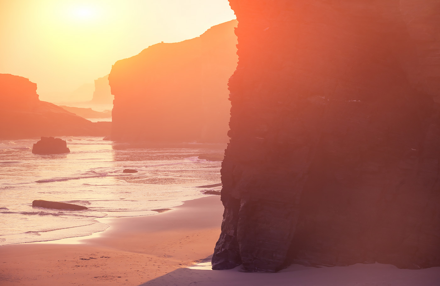 Met Maaskant Reizen per comfort-class touringcar naar Asturië, Cantabrië en Galicië Met o.a. Bilbao, Picos de Europa, Oviedo, Santiago de Compostela, León, Burgos en San Sebastian.