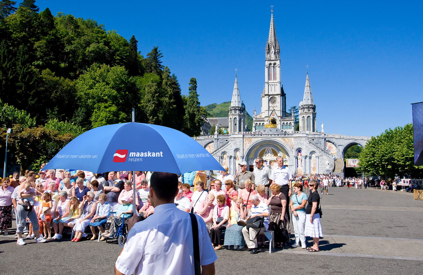 7-daagse comfort-class Busreis Lourdes met stadswandeling in Lourdes, internationale mis & middagtocht Pyreneeën!