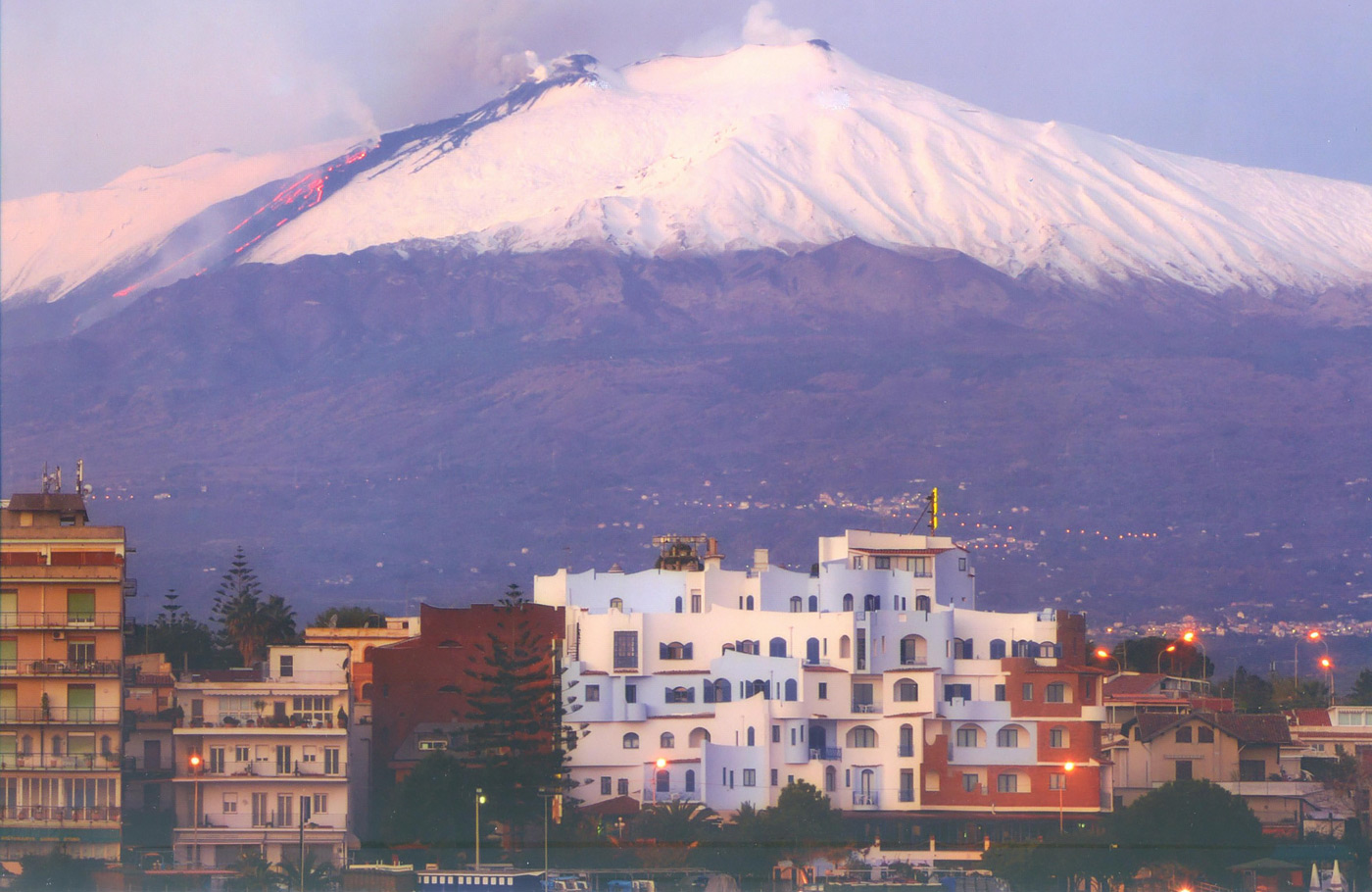 Maaskant Reizen, overwinterBusreis Italië met o.a. 2 weken verblijf op basis van half-pension in Giardini Naxos
