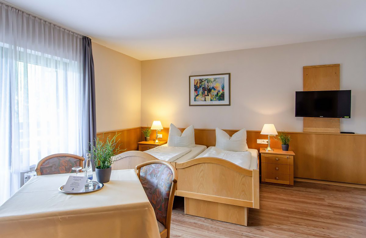 Busreis, Zwarte Woud, Maaskant Reizen