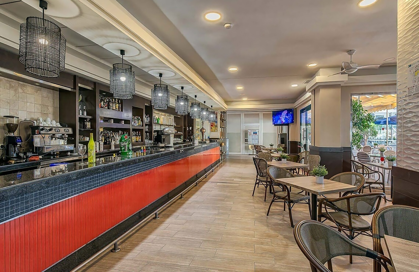 Met Maaskant Reizen Overwinteren aan de Costa del Sol, in 4-sterren aparthotel Benalmadena Palace