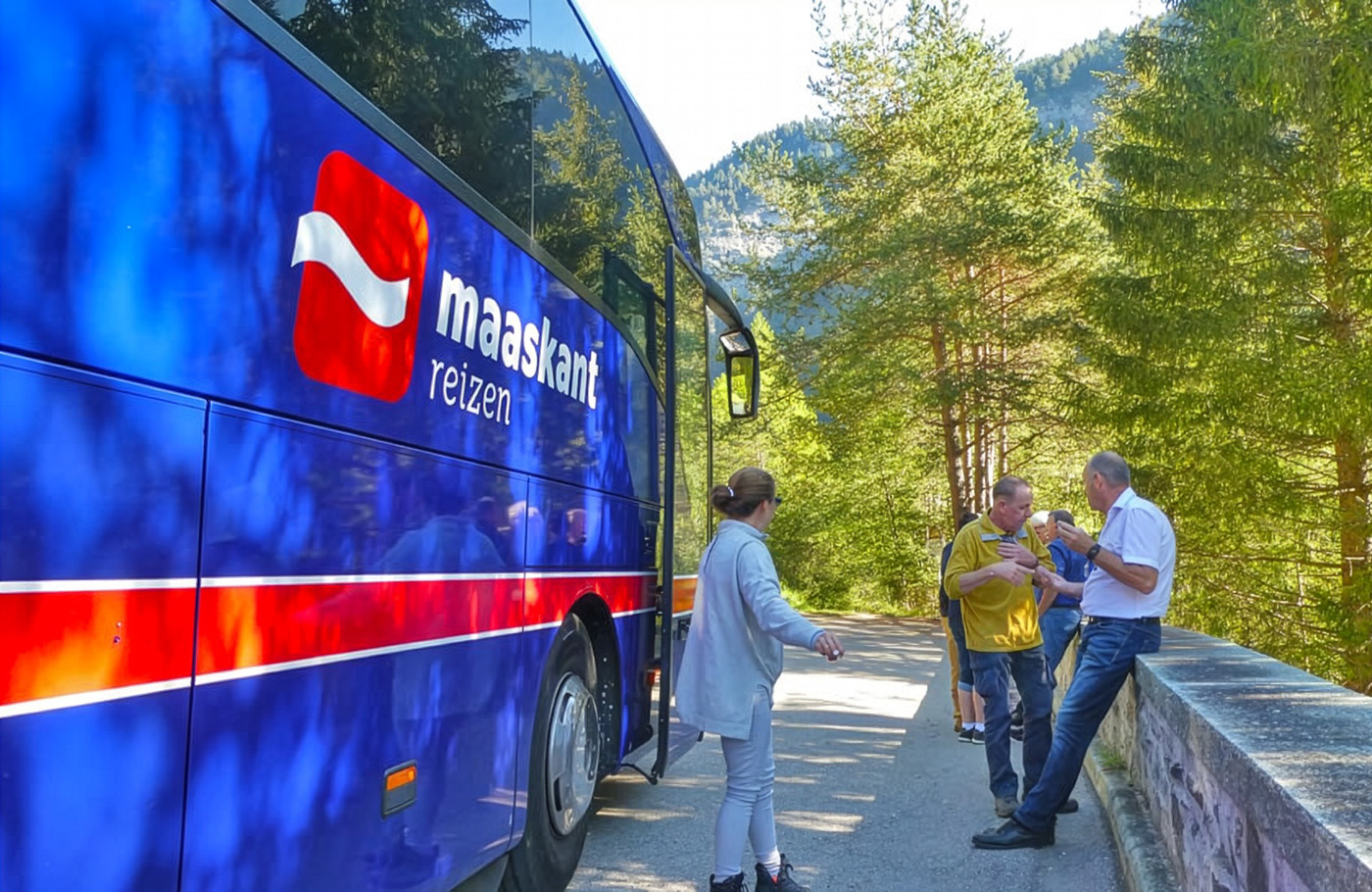 7-daagse reis per comfort-class touringcar van Maaskant Reizen; Zwitserland per bus en trein Busreis Zwitserland met treinreizen over Berninapas en Glacier Traject
