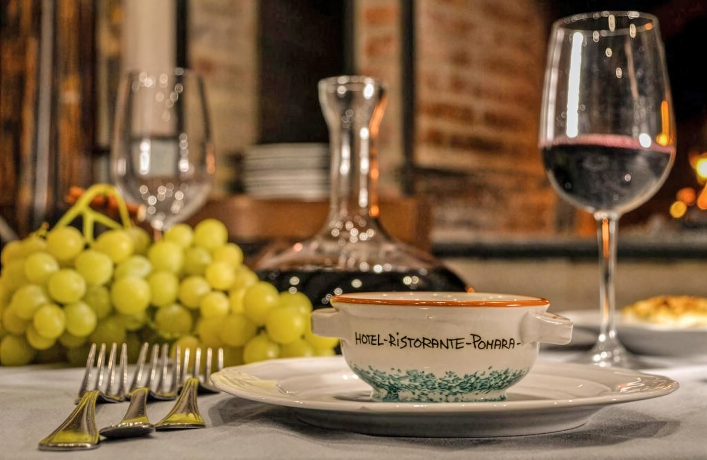 Busreis per comfort-class touringcar, compleet verzorgd Met o.a. Palermo, Cefalù, Ragusa, Syracusa, Roccella Ionica, Tropea en Cosenza