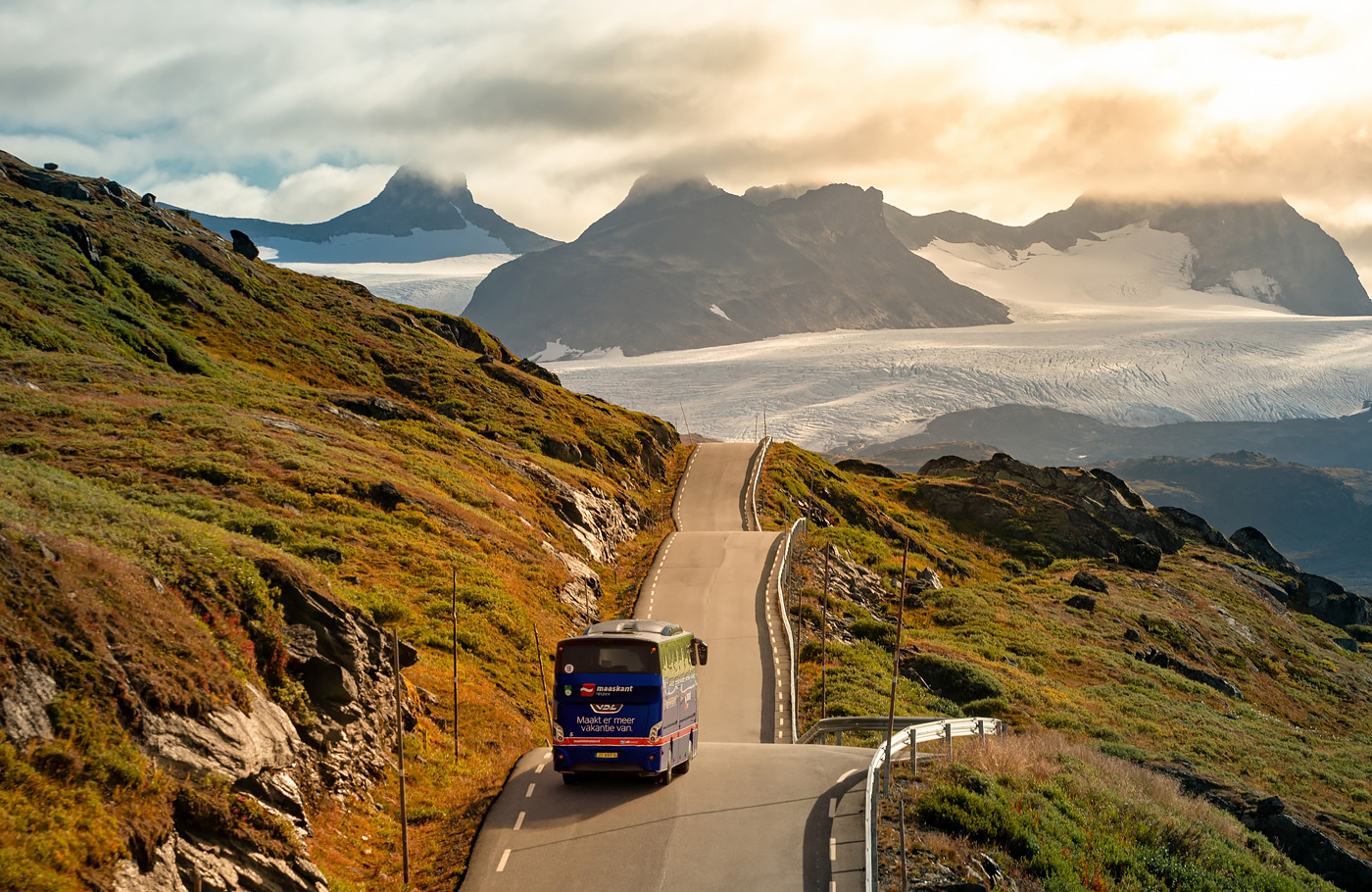 Maaskant Reizen, rondreis Noorwegen per bus, boot en trein Met o.a. Bergen, Geirangerfjord, Trollstigen en twee prachtige treintrajecten!