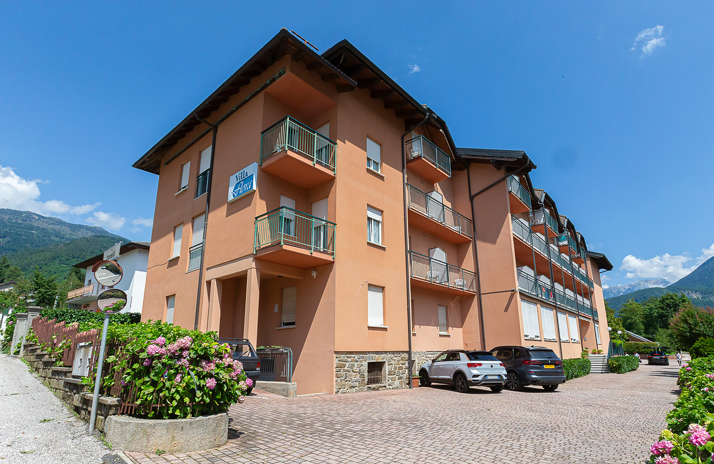 Busreis Zuid-Tirol met het Gardameer, Malcésine, Bassano del Grappa, Padua, Merano, Trento en Innsbruck. Maaskant Reizen, Noord-Italië, Comfort-class touringcar