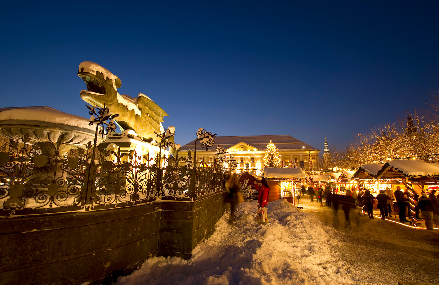 Met Maaskant Reizen per comfort-class touringcar op een mooie Kerstreis Oostenrijk met Karinthië, Klagenfurt, Salzburg, Weissensee en Heiligenblut