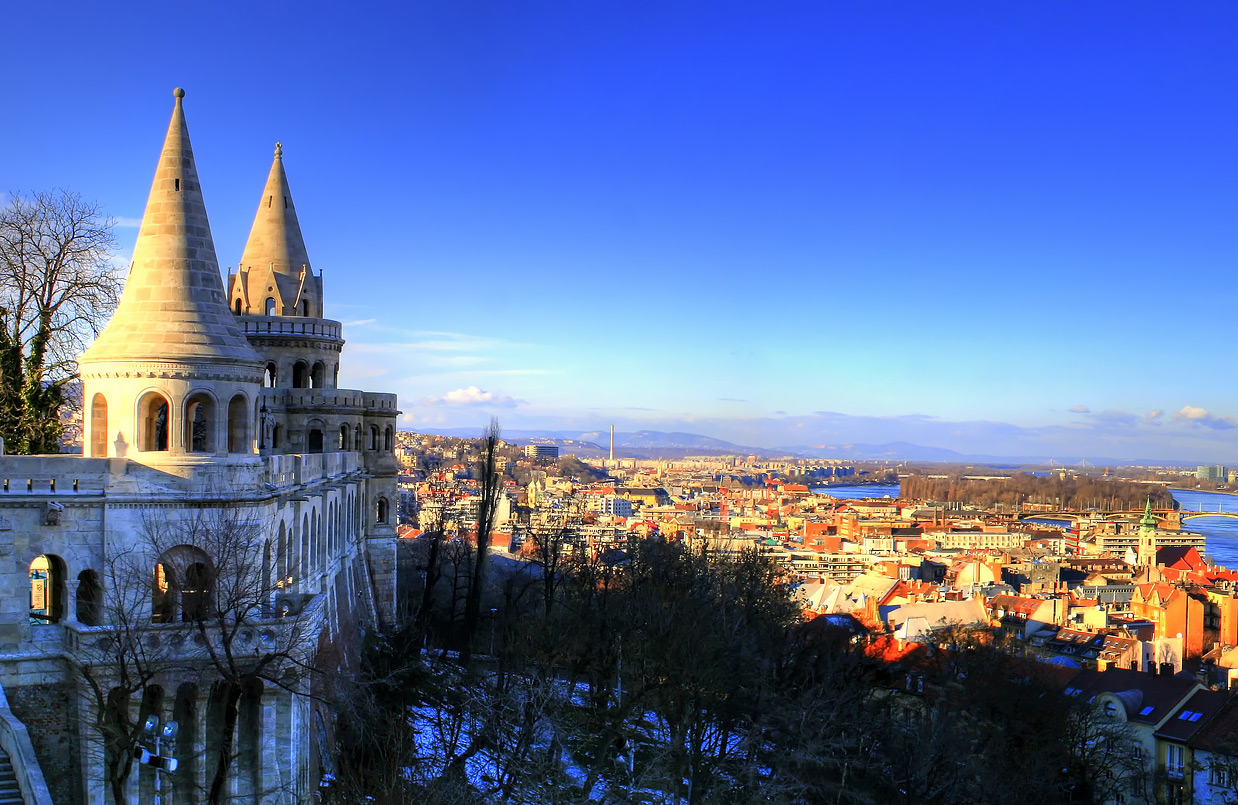 Met Maaskant Reizen, per comfort-class touringcar naar Betoverend Boedapest Met o.a. Boedapest, Donauknie, Szentendre en Kasteel Gödöllö