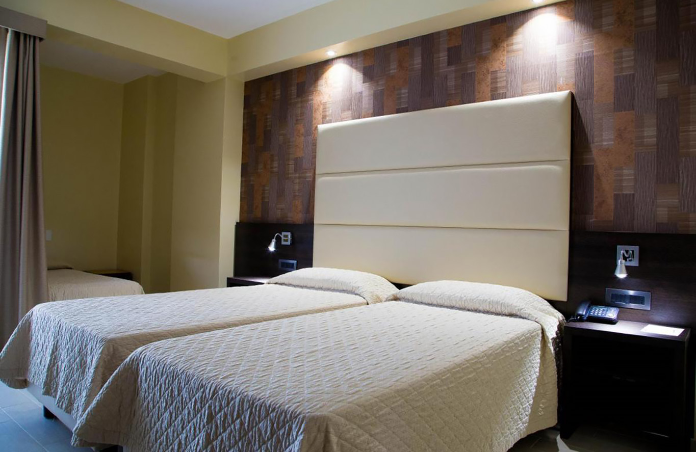 Maaskant Reizen, busreis Rome met Vaticaanstad, reis per luxe comfort-class touringcar waarbij we bezoeken brengen aan o.a. Vaticaans Museum, Sixtijnse Kapel, St. Pieter, Frascati, Castel Gandolfo en Assisi