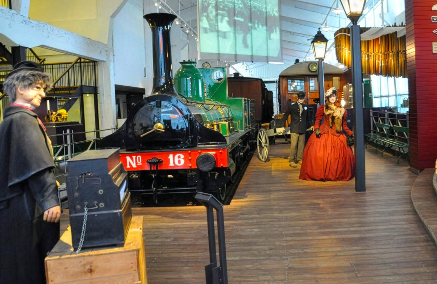 Maaskant Reizen, rondreis Noorwegen per bus, boot en trein Met o.a. Bergen, Geirangerfjord, Trollstigen en twee prachtige treintrajecten!